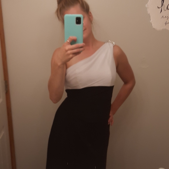 David's Bridal Gown - Picture 4 of 6